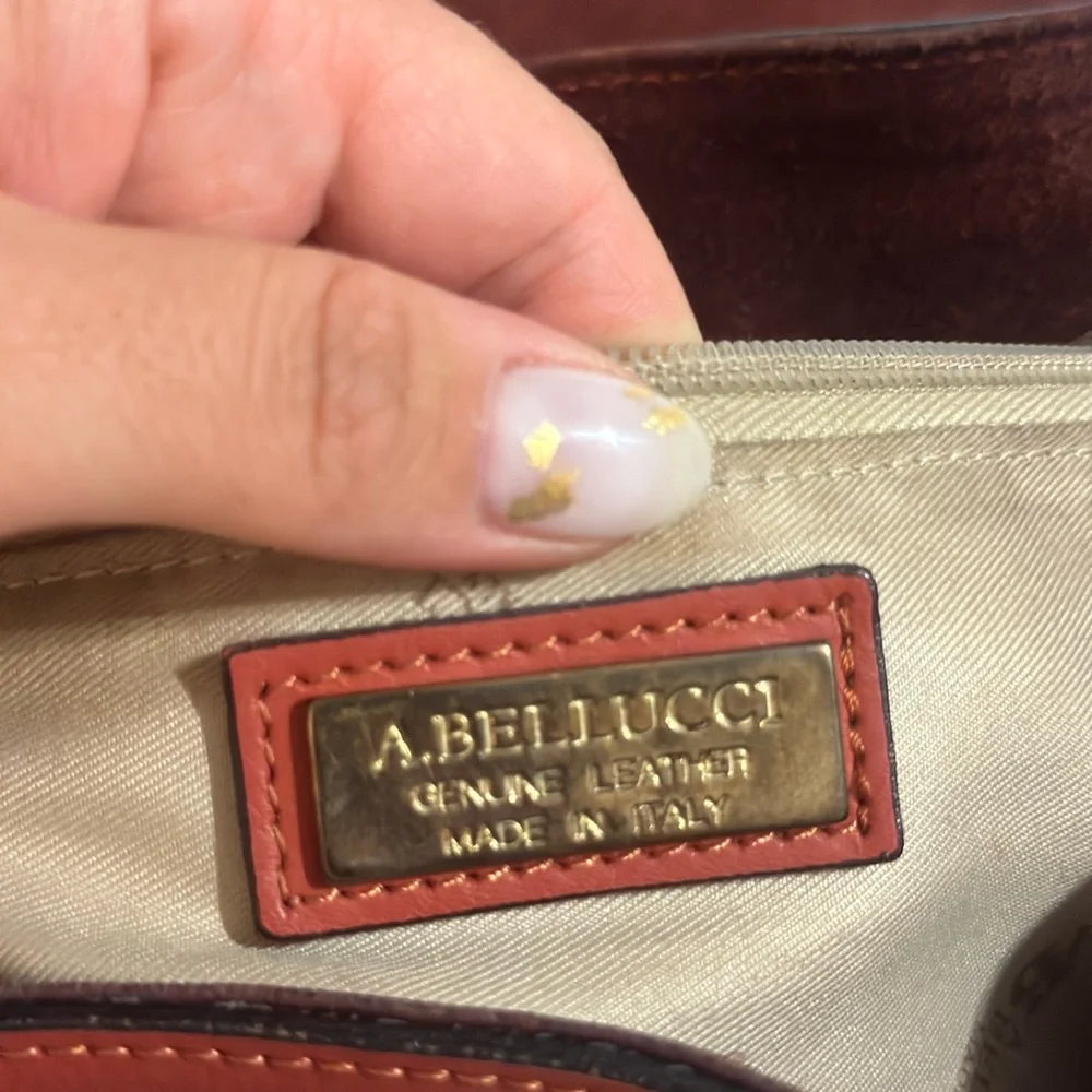 A Bellucci made in Italy 100% leather  backpack elegant - Picture 2 of 4